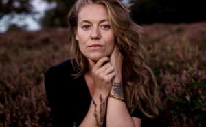 Sun In Your Heart Concert - Leonie Bos