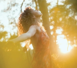 Sun In Your Heart Healing Concert - Loes Swinkels